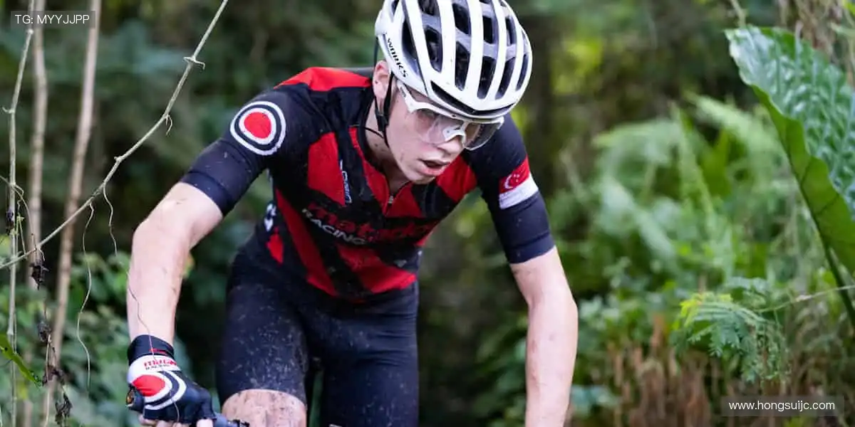 📱实时直播，一键解锁赛场心跳！